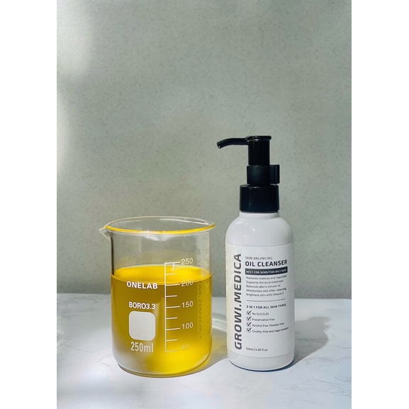 Dầu rửa mặt kiêm tẩy trang 2in1 Growi.Medica Skin Balancing Cleanser 100% Organic,thích hợp da dầu/da dầu mụn 120ml