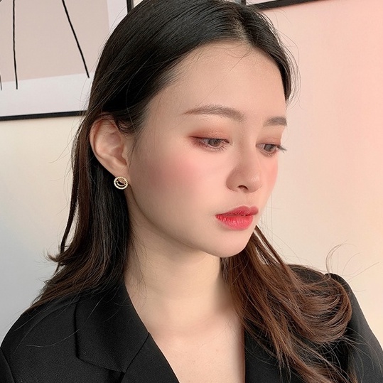 Khuyên tai thiết kế tinh tế thời trang xinh xắn cho nữ