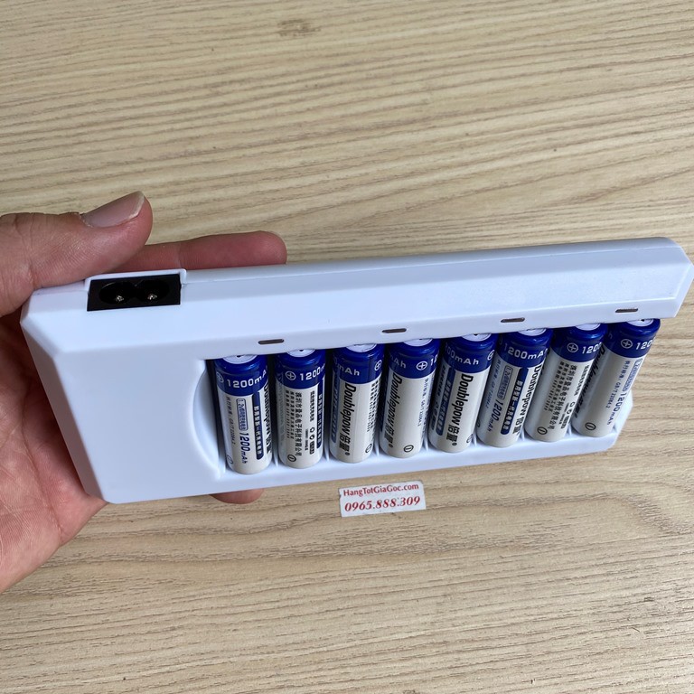 Bộ sạc 8 pin tiểu AA và pin đũa AAA tự ngắt đa năng, chính hãng cao cấp