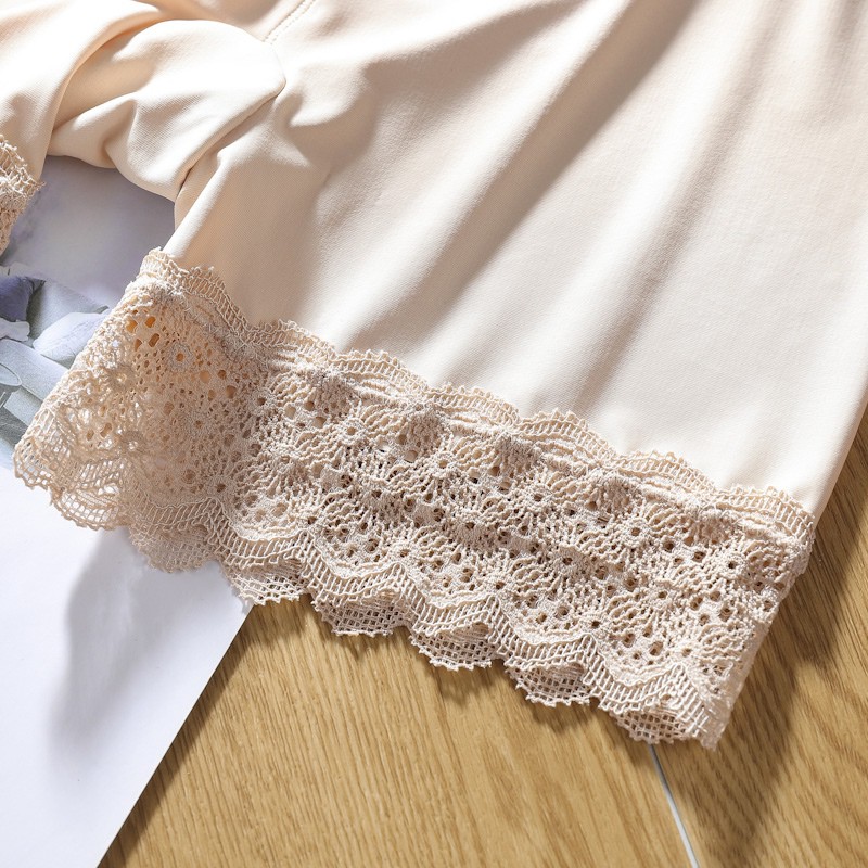 Quần mặc trong váy viền ren chất liệu mềm mại thoải mái cho nữ