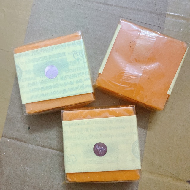 Cục bánh vuông rửa mặt màu Cam