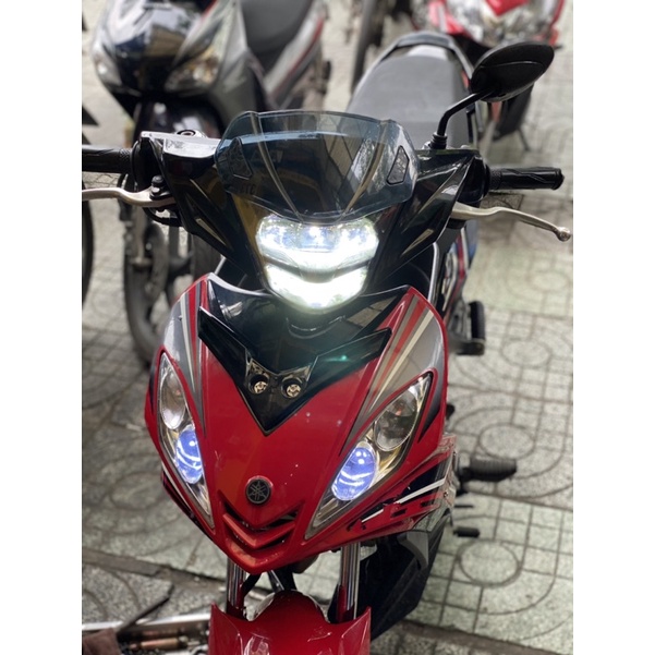 Pha đèn Zhipat Ex nhỏ tặng kèm ốp đầu và chắn gió