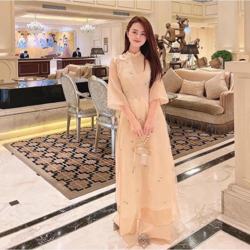 Vải tơ xước thêu hoa cẩm tú màu kem