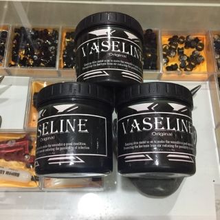 Vaseline đen 350gr lau mực xăm