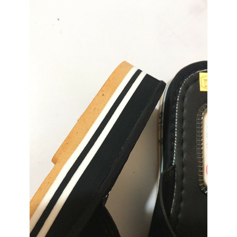 Dép gà bitas khuy tròn#Dép Da Nam Đế Cao Su Đúc nguyên khối