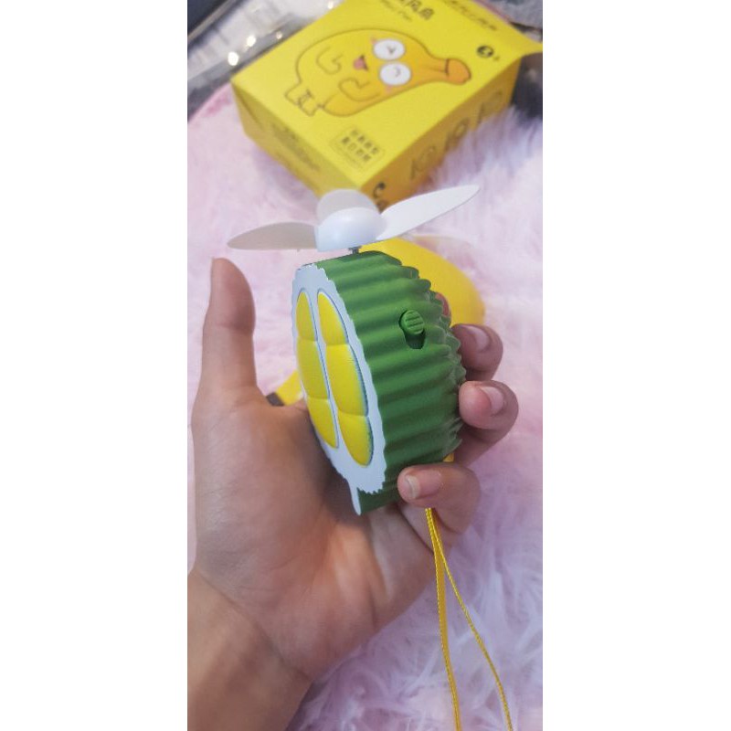QUẠT MINI CẦM TAY MINI SIÊU CUTE SIÊU MẠNH HÌNH CHUỐI / SẦU RIÊNG