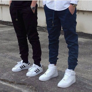 Quần Jogger kaki màu đen và tím than