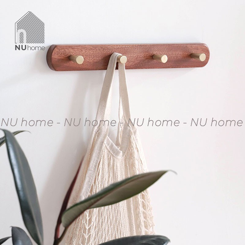 nuhome.vn | Thanh treo đồ Mooli được thiết kế đơn giản đẹp mắt với chất liệu gỗ cao cấp và móc treo bằng đồng sang trọng