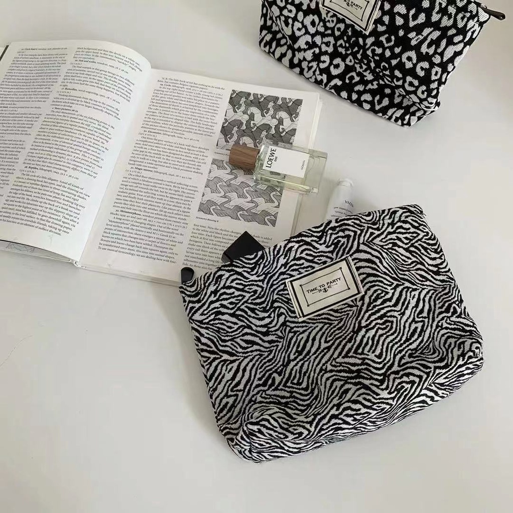 Túi đựng mỹ phẩm tiện dụng cho nữ