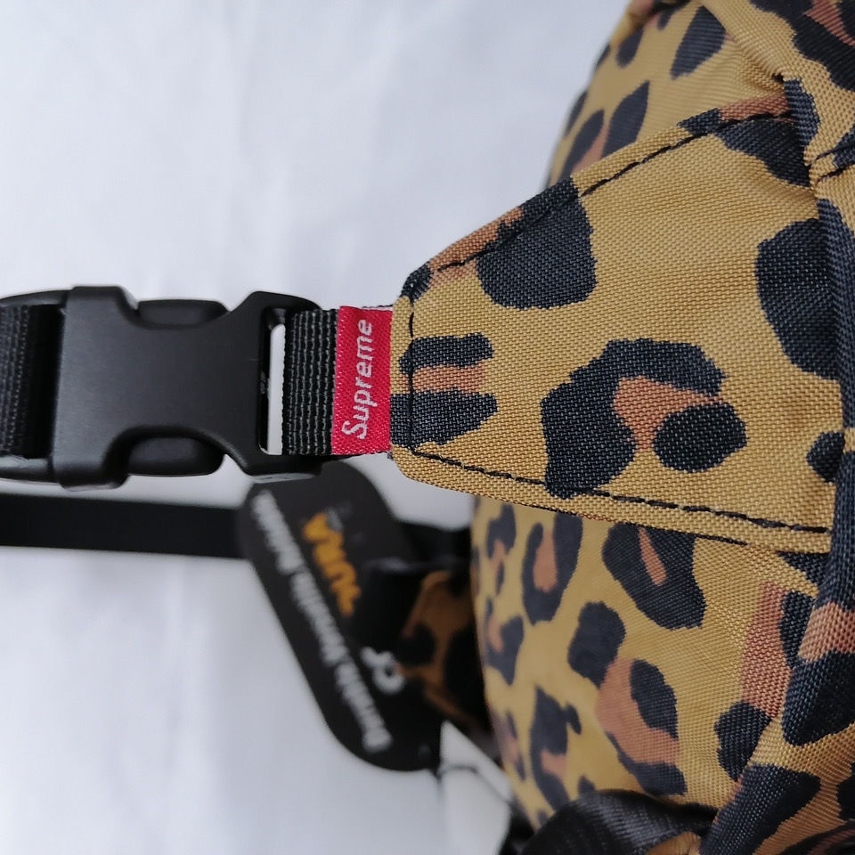 Túi Đeo Chéo Ngực Supreme 20fw Họa Tiết Da Báo Cá Tính Cho Nam Và Nữ