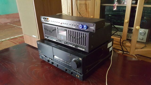 Amply Nhật bản Victor AX 990 màu đen  chạy 8 sò than