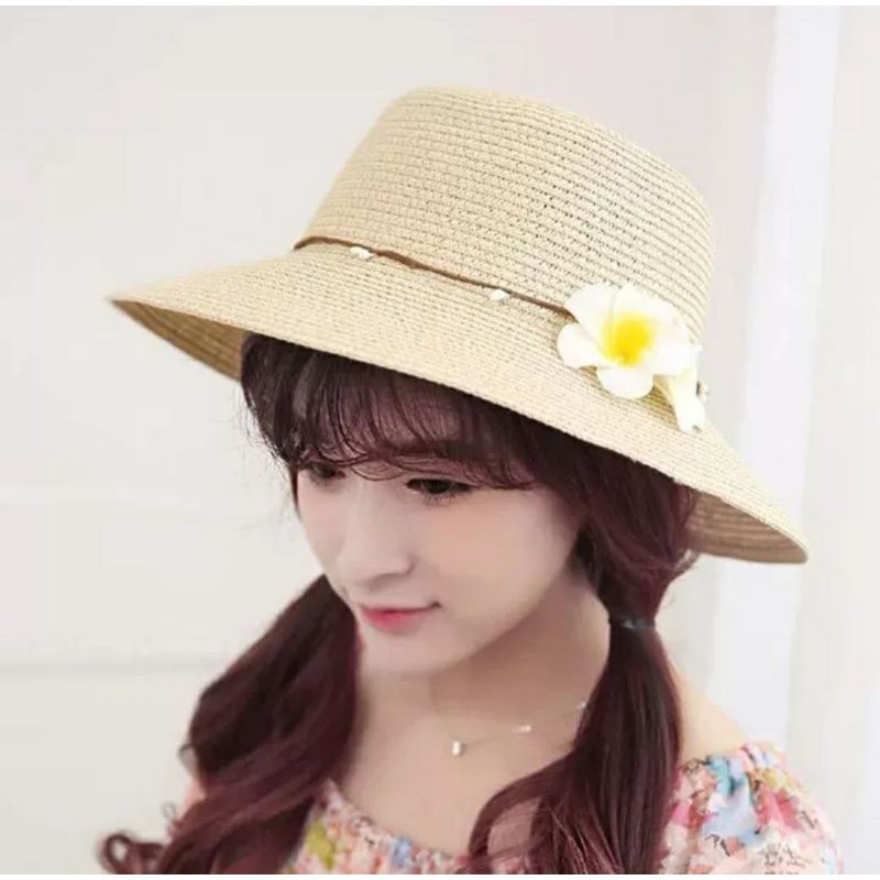 Mũ rộng vành đi biển , nón rộng vành đi biển