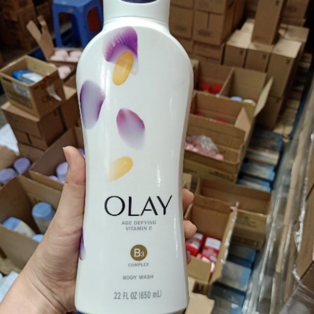 Sữa tắm Olay ngăn ngừa lão hóa da với Vitamin E - Age Defying with vitamin E USA 650ml