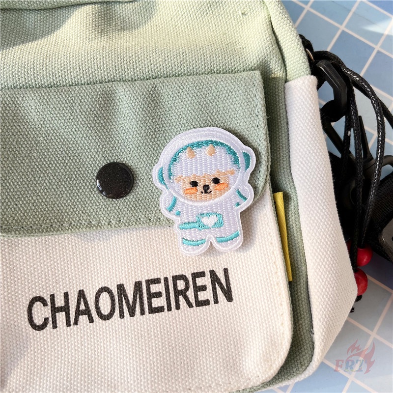 ☸ Miếng Dán Hình Phi Hành Gia Động Vật Nhỏ:Rabbit / Gấu Bắc Cực / Gấu Trúc / Chim Cánh Cụt / Cừu Tự Dính ☸ 1 Miếng Dán Ủi Lên Áo Hình Huy Hiệu Quần Áo (4CM*5CM)