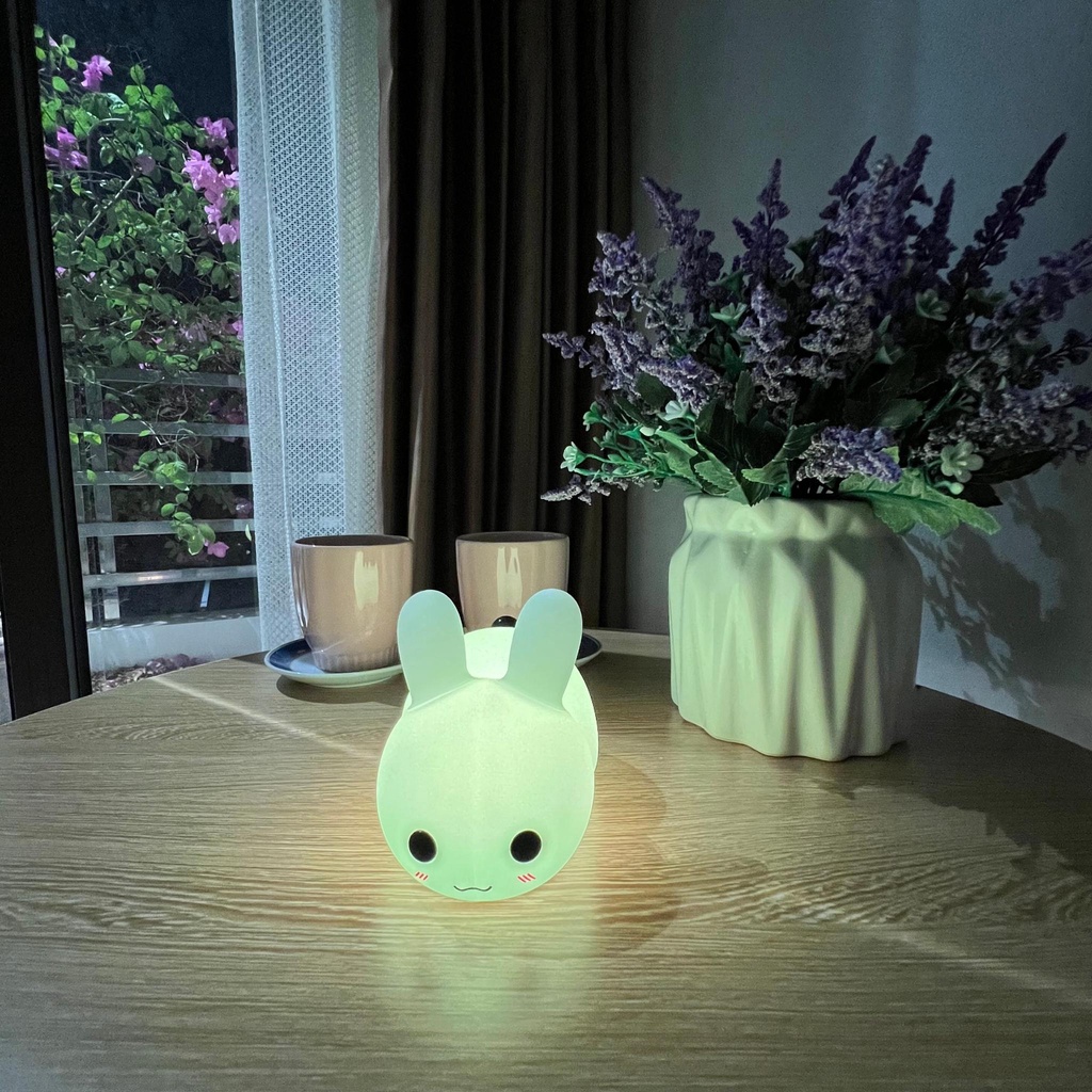 Đèn ngủ silicon, đèn trang trí phòng ngủ hình thỏ con cute, có điều khiển từ xa thay đổi được nhiều màu sắc