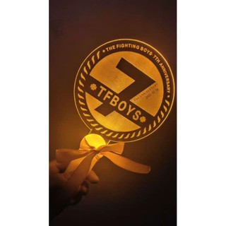 Lightstick 7 năm TFBOYS