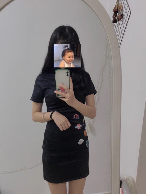 Đầm sườn sám thêu sao cách tân