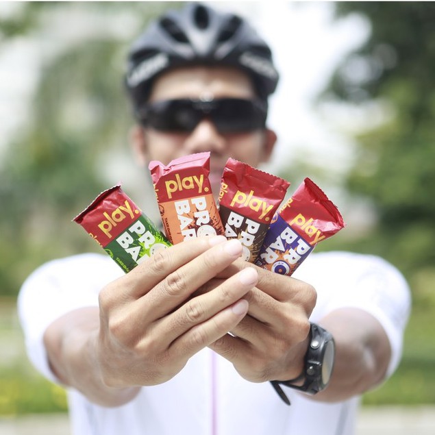 Thanh protein PLAY – Bánh Protein bar ăn kiêng, tăng cơ (hộp 12 thanh) SP32