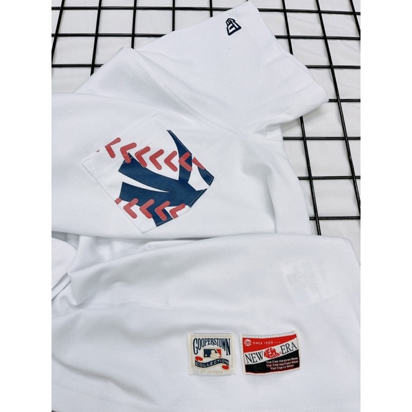 [CHÍNH HÃNG] ÁO NEW ERA NEW YORK LOGO CÓ TÚI MÀU TRẰNG LOGO - ÁO THUN CỔ TRÒN VẢI THẨM HÚT CO GIÃN - HÀNG CÓ SẴN