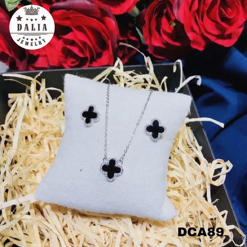 Dây chuyền bạc ta DaLiA Jewelry cỏ 4 bốn lá đen huyền bí