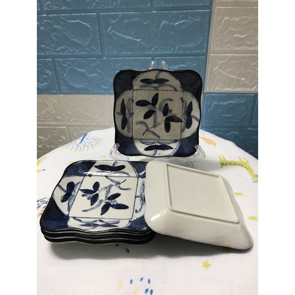 Đĩa vuông size 12cm