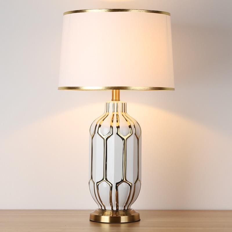 ✥Ánh sáng sang trọng hậu hiện đại đèn bàn gốm vàng Bắc Âu đầu giường phòng khách ngủ trang trí sạn kiểu mẫu đơn