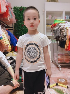Phông versac bé trai