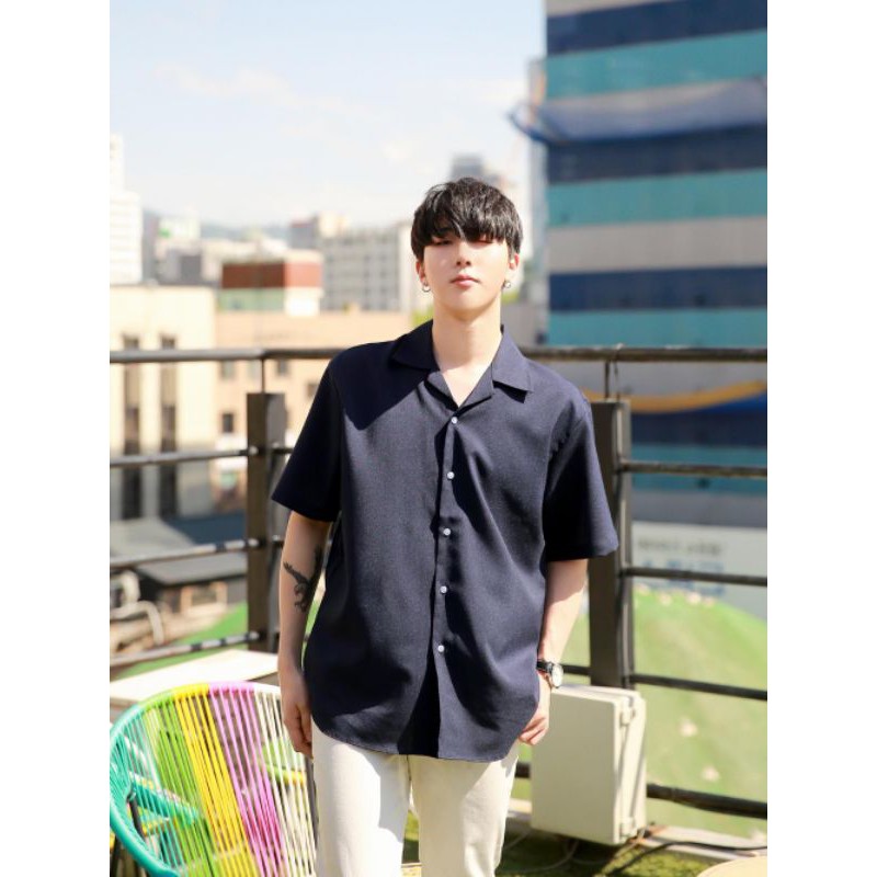 Áo sơ mi cổ vest xanh đen (nút trắng)