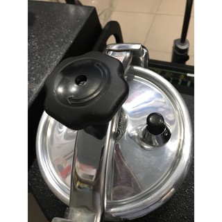 Nồi áp suất 3L nấu được bếp từ