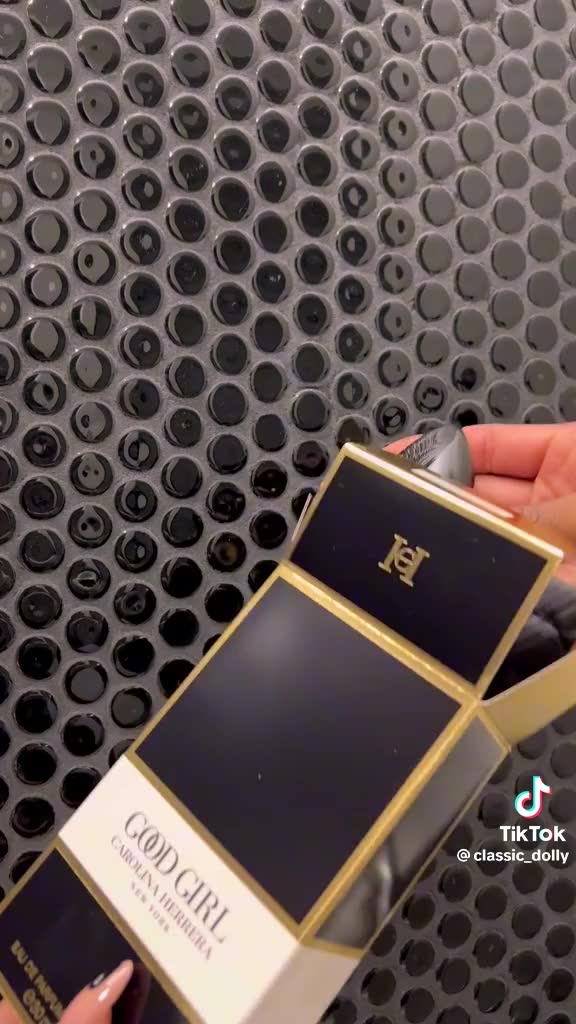 Nước hoa nữ Guốc Đen 80ml EDP- Hương thơm nhẹ nhàng nữ tính quyến rũ lưu hương lâu ,dầu thơm nữ tính , cuốn hút.lưu lâu. | BigBuy360 - bigbuy360.vn