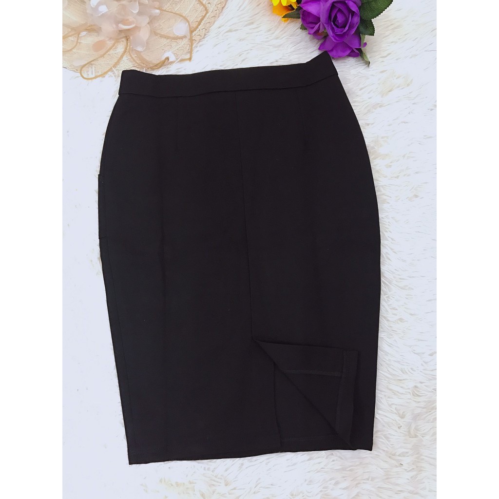 Chân váy bút chì đen trơn xẻ sau, chân váy công sở ôm body - chất liệu Umi cao cấp mềm mịn, co giãn | BigBuy360 - bigbuy360.vn