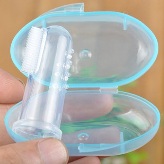 Bàn chải silicon làm sạch răng cho bé thiết kế đeo ngón tay tiện dụng