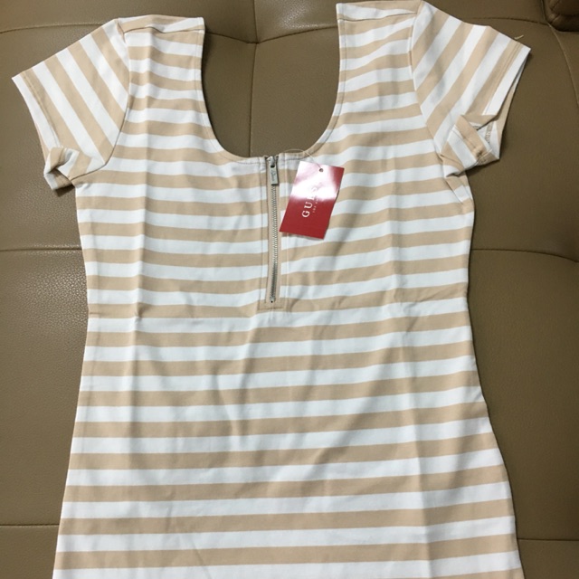 🌼Áo thun nữ GUESS size M