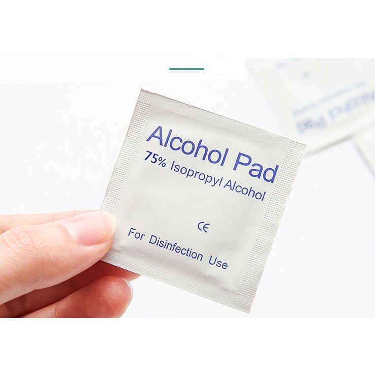 Miếng Gạc Tẩm Cồn Tiệt Trùng Alcohol Pad (Hộp 100 Miếng) - Thẩm Mỹ Huyền Trang