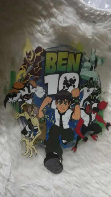 Hình ủi Ben 10 thách thức kẻ thù