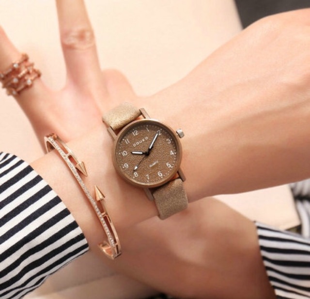 [CỰC HOT] ĐỒNG HỒ NỮ DÂY DA DOUKU KIM TUYẾN HẠT SA SIÊU ĐẸP | BigBuy360 - bigbuy360.vn