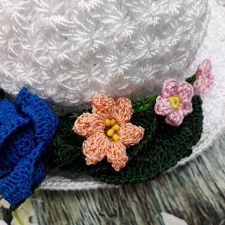 Mũ móc sợi thô hoa hồng