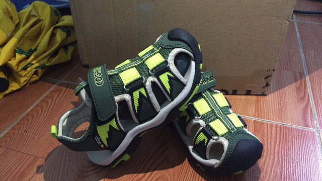 Coga có sẵn size 28