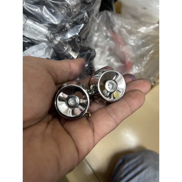 Cặp Gù & Bao Tay Salaya Inox Thái Cực kỳ Sáng Bóng Gắn Cho Tất Cả Các Loại Xe Gắn Máy “