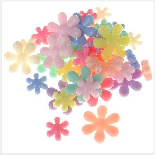 10-25-50gam hạt nhựa hoa 6 cánh size 15mm &amp; 25mm có lỗ xỏ vòng, đồ chơi cho bé