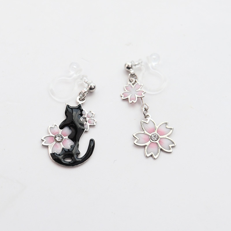 [Hàng Mới Về] Bông Tai Dạng Kẹp Không Đối Xứng Hình Hoa Anh Đào Sơn Dầu Bằng Resin Thời Trang Xuân Hè