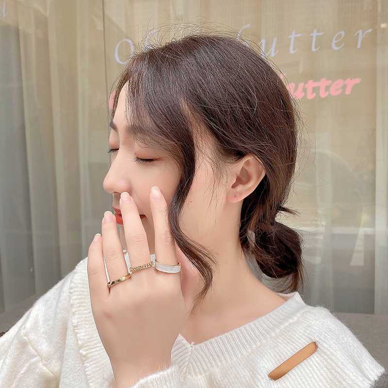 Nhẫn đeo ngón tay phong cách thời trang sang trọng 210807