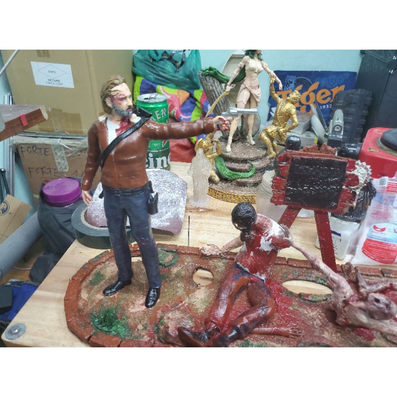 Mô hình walking dead. rick và negan