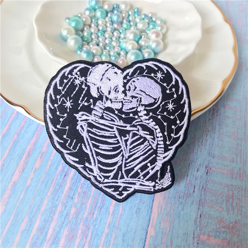 Miếng dán ủi thêu họa tiết cặp đôi độc đáo