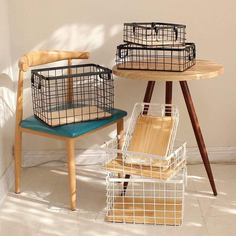 GIỎ TRANG TRÍ/ RỔ SẮT ĐẾ GỖ