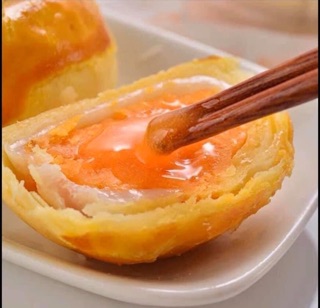 Bánh nhân kim sa tr.ứng