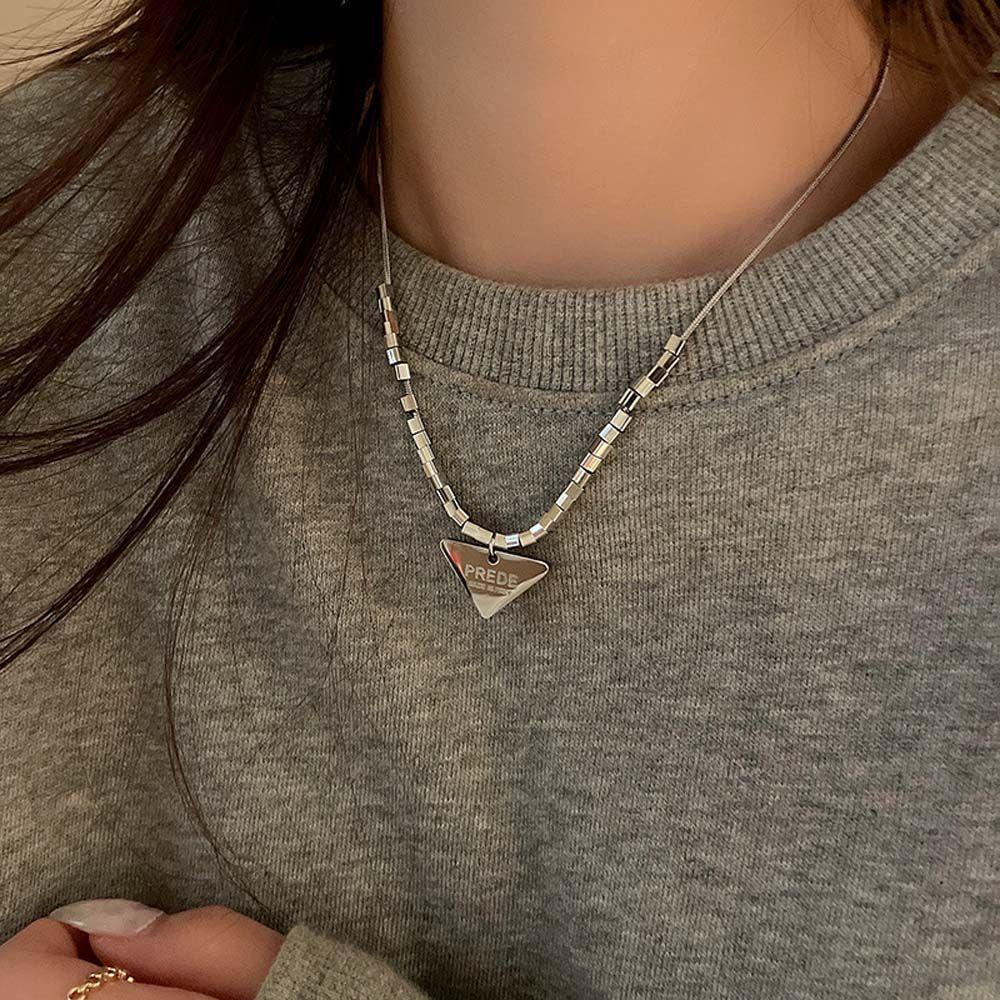 Vòng cổ Mặt Tam Giác Bằng Thép Titan Phong Cách Hàn Quốc Tinh Tế Cho Cặp Đôi