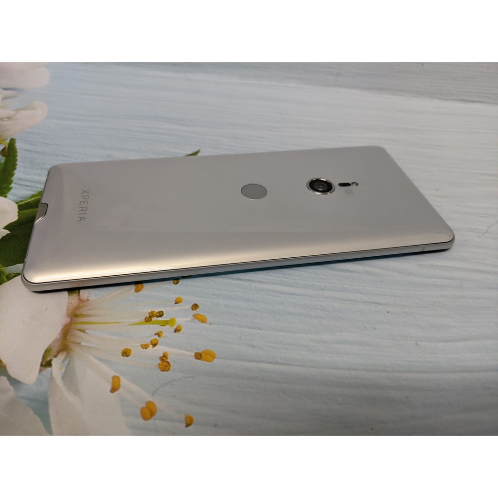 Điện thoại Sony Xperia Xz3 Nhật 1 sim ram 4gb/64g chip 845