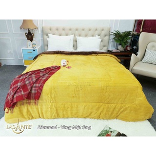 Chăn mền lông cừu cao cấp Lasante' phong cách Pháp 2 mặt màu vàng 3 lớp dày dặn siêu rộng 2.1x2.4m bảo hành 2 năm