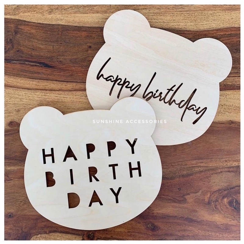 Bảng gỗ chữ happy birthday hình Gấu